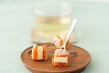 Load image into Gallery viewer, Premium Japanese Dried Persimmons Gift Box - Pacific Wild Pick