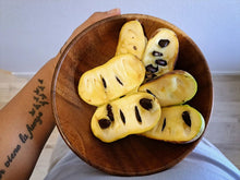 Load image into Gallery viewer, Fresh Paw Paw Fruit