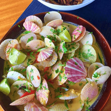 Load image into Gallery viewer, Pacific Queen Scallops.