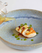Load image into Gallery viewer, Diver Scallops In Shell - Pacific Wild Pick