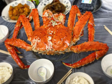 Load image into Gallery viewer, Giant Alaskan King Crab - Next Day Shipping - Pacific Wild Pick