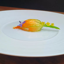 Load image into Gallery viewer, Zucchini Flowers FRESH - Pacific Wild Pick